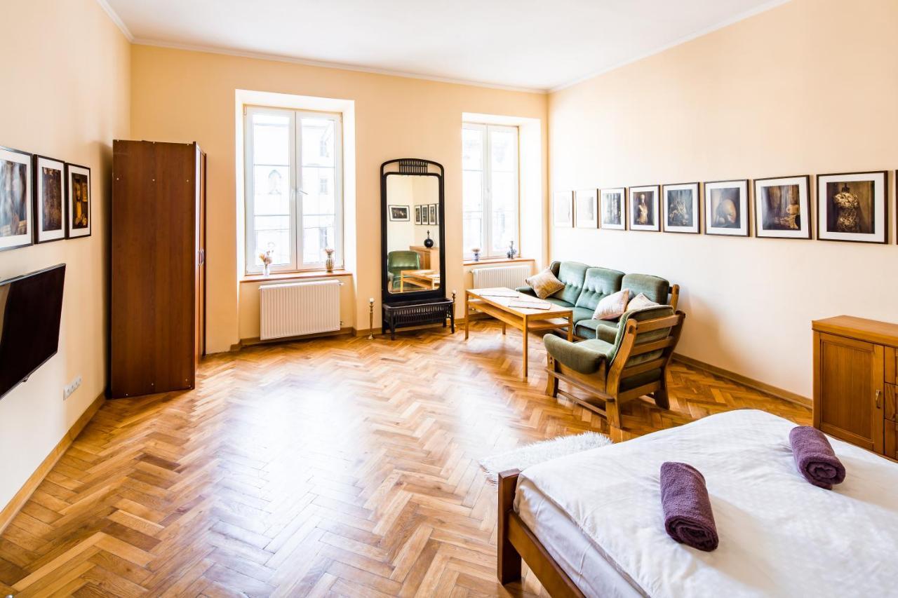 Apartamento Romari Ставропігійська Leópolis Exterior foto